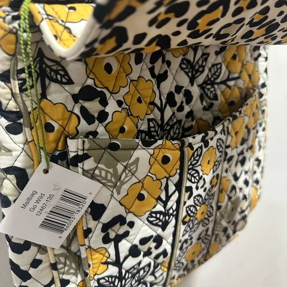MWT. Vera Bradley Mailbag crossbody yellow /Black Quilted Tote. Go wild floral. - Picture 3 of 15